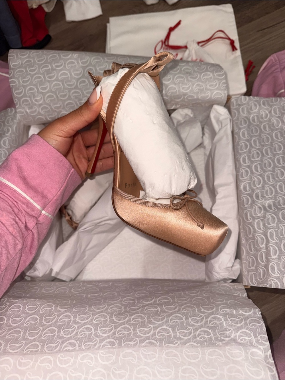Christian Louboutin Beige/Tan Shoe Box with Label - Picture 5 of 11